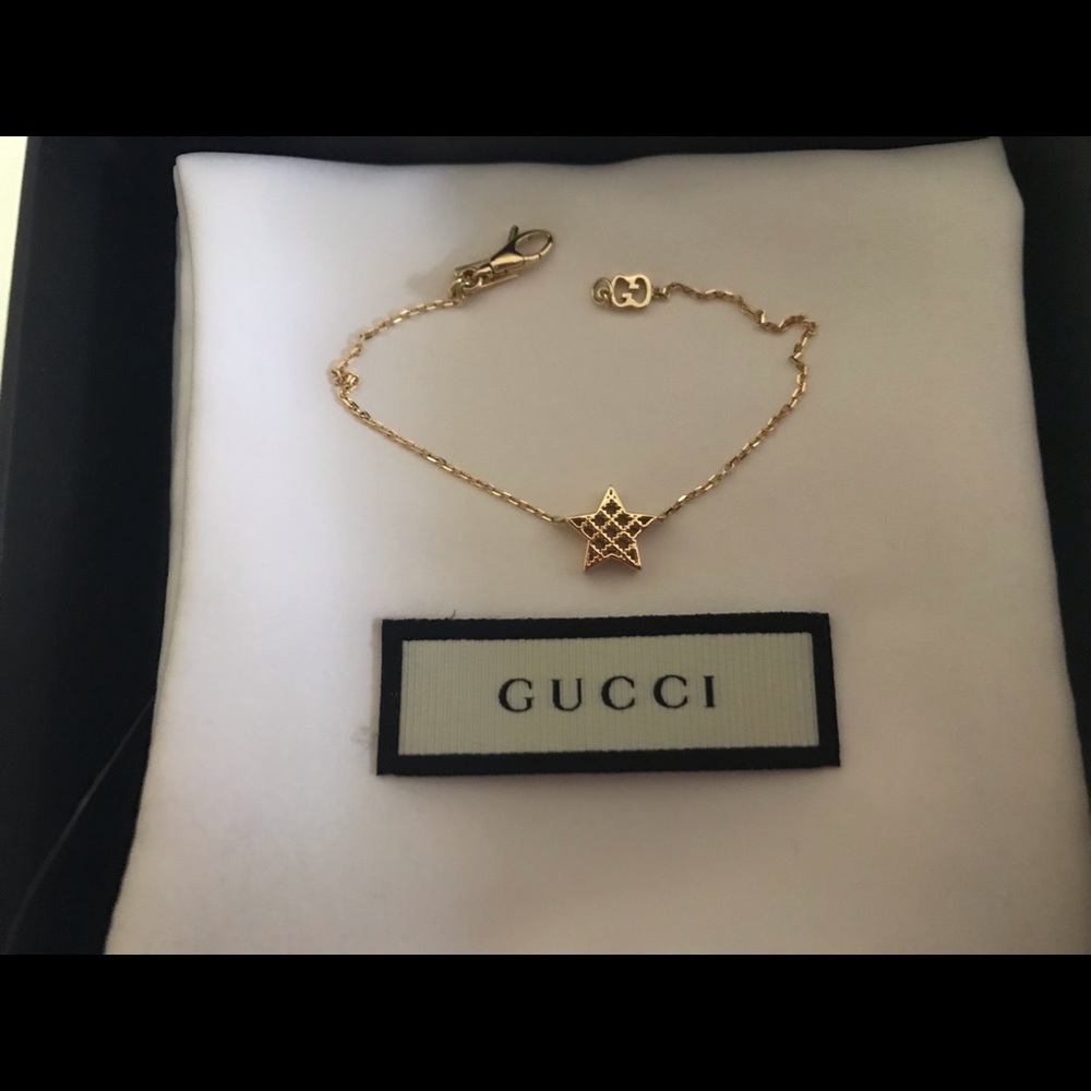 New Authentic Gucci 18k Gold Star Bracelet